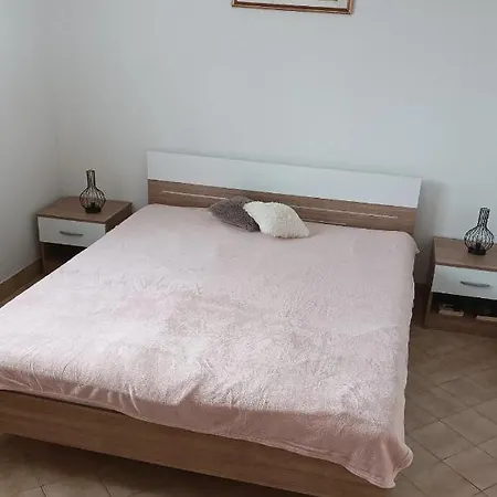 Druzinski Apartmaji Punat-krk Apartment Punat