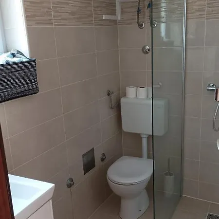 Druzinski Apartmaji Punat-krk *